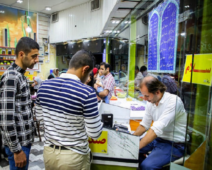 تهیه و توزیع غذای سرد در مغازه‌ها در ماه رمضان ایرادی ندارد