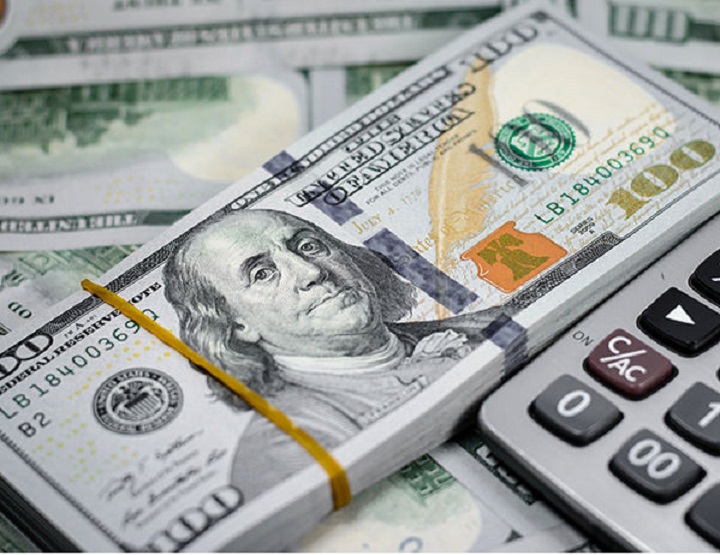 قیمت دلار و یورو در مرکز مبادله ایران؛ امروز دوشنبه ۹ مرداد