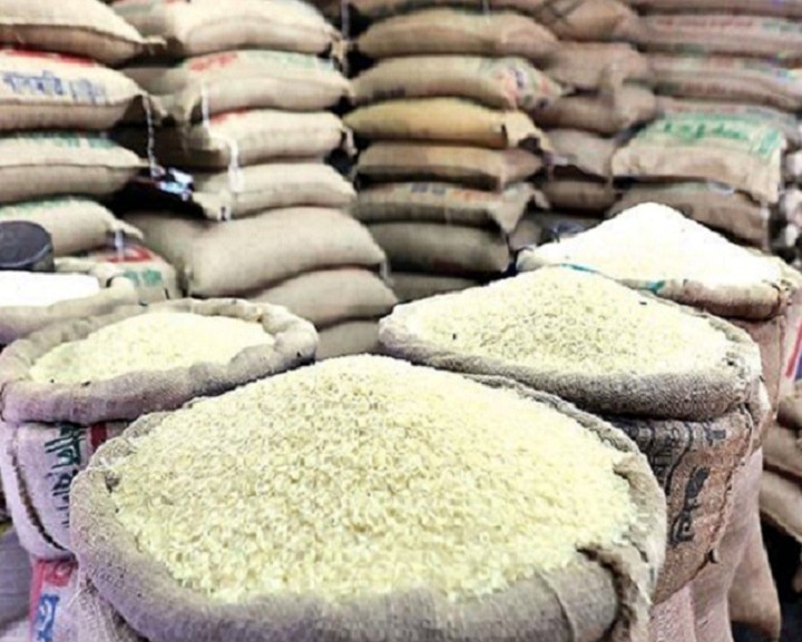 مخبر: برنج های موجود در انبار کشاورزان خریداری می شود
